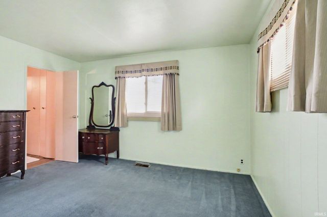 59656 Lee Avenue, Elkhart, IN 46517