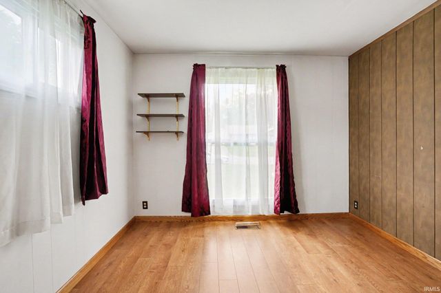 59656 Lee Avenue, Elkhart, IN 46517