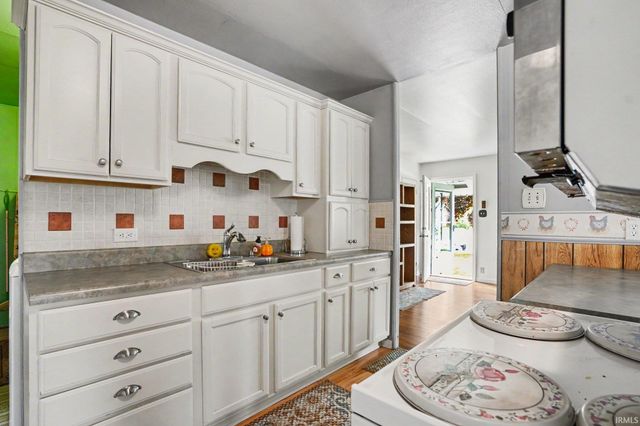 59656 Lee Avenue, Elkhart, IN 46517