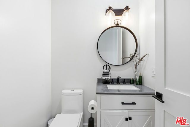 8308 Mcconnell Avenue, Los Angeles, CA 90045