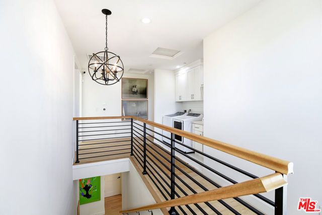 8308 Mcconnell Avenue, Los Angeles, CA 90045