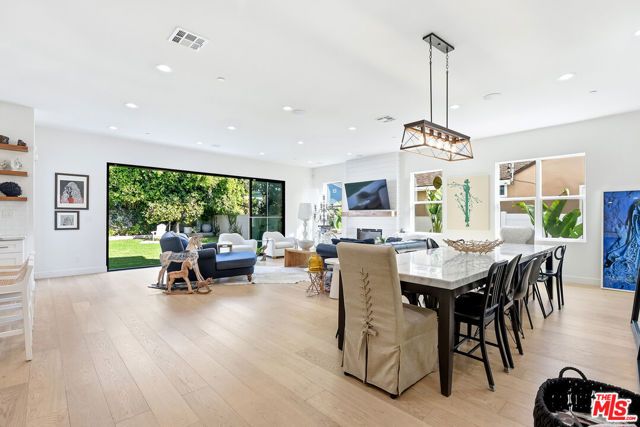 8308 Mcconnell Avenue, Los Angeles, CA 90045