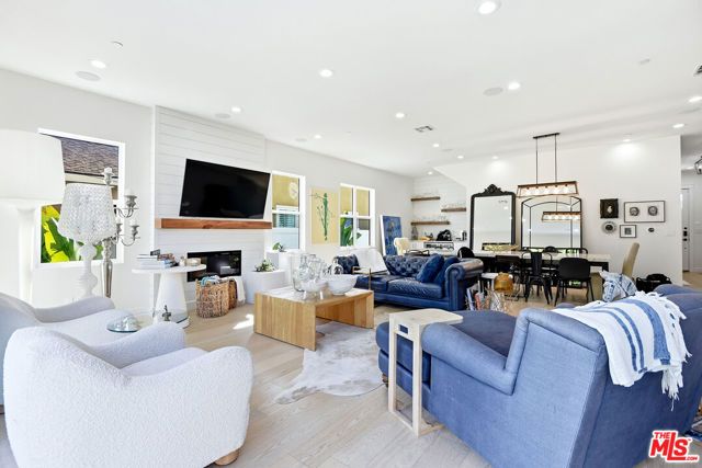 8308 Mcconnell Avenue, Los Angeles, CA 90045
