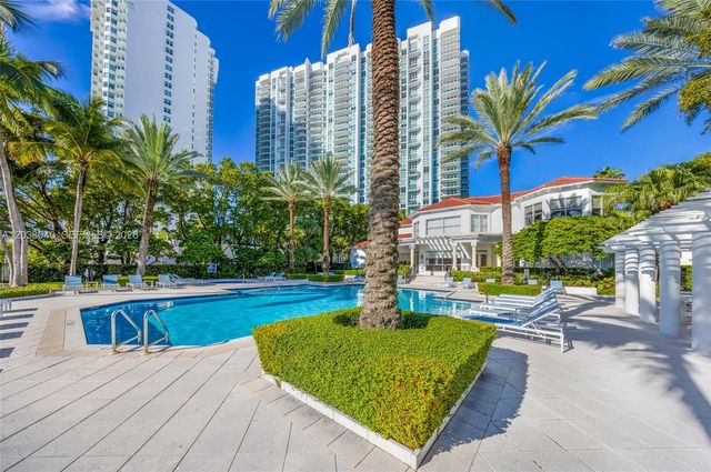 3255 NE 184th St 12112, Aventura, FL 33160