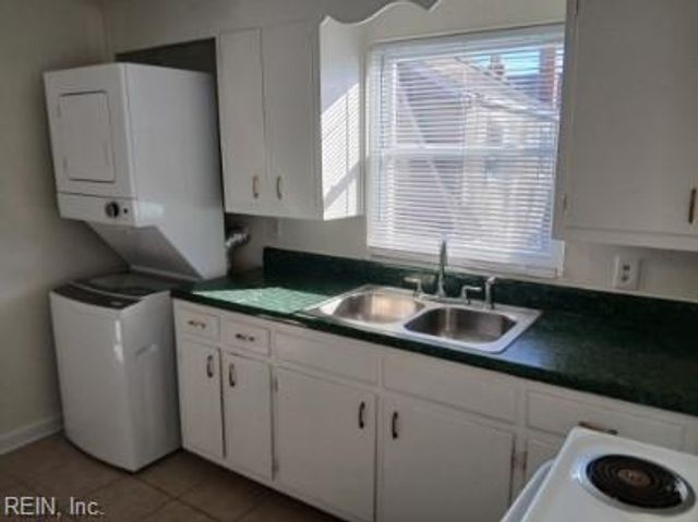 3619 Orange St Apt 3, Norfolk, VA 23513