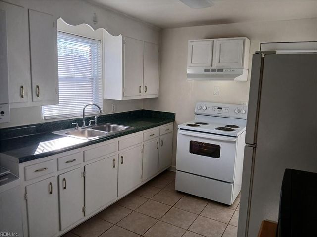 3619 Orange St Apt 3, Norfolk, VA 23513