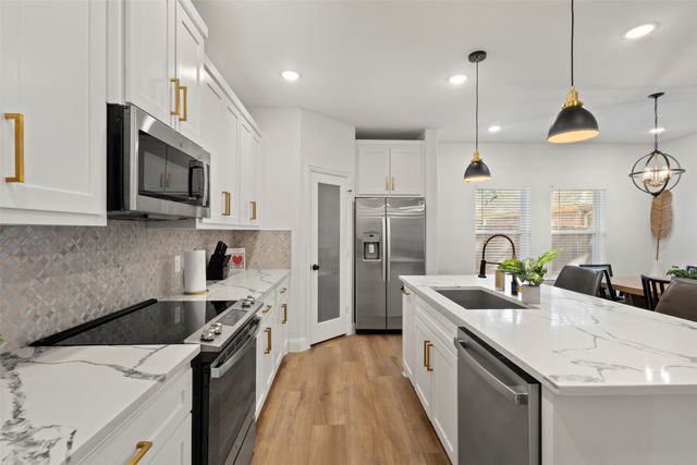 3122 Chihuahua Avenue, Dallas, TX 75212