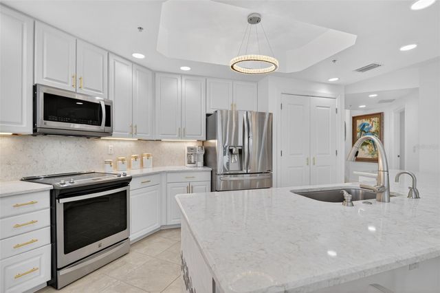 3426 HANCOCK BRIDGE PARKWAY 1008, North Fort Myers, FL 33903