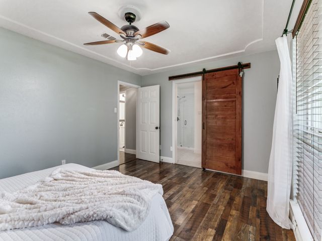 1605 Bedford Oaks Drive, Bedford, TX 76021