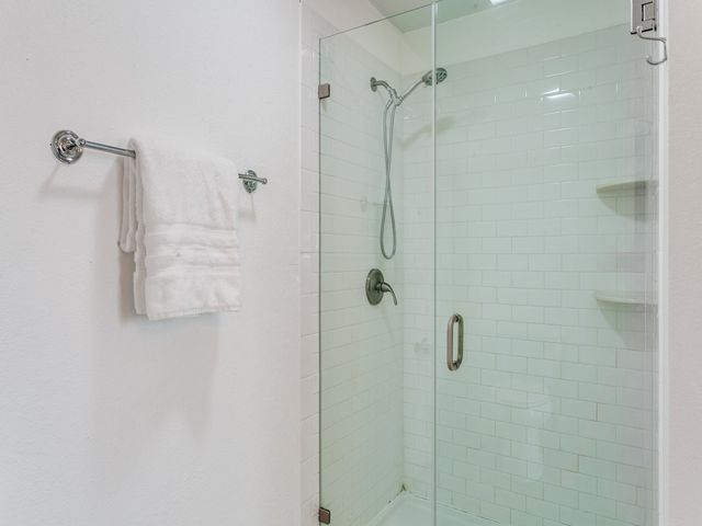 1605 Bedford Oaks Drive, Bedford, TX 76021