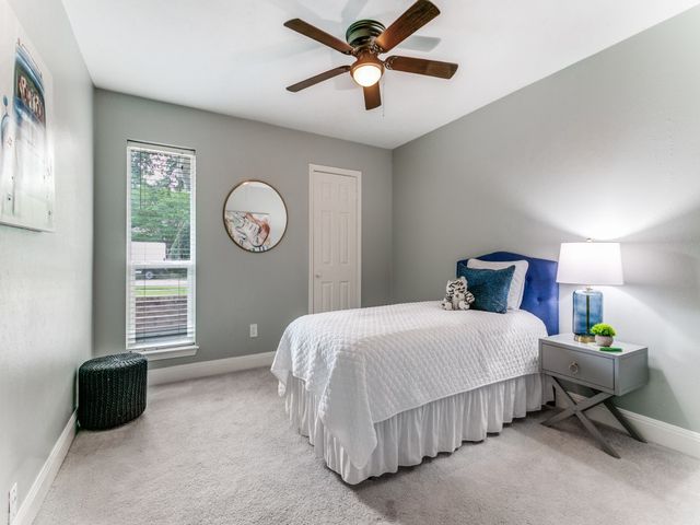 1605 Bedford Oaks Drive, Bedford, TX 76021