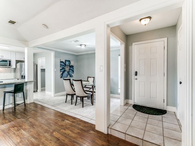 1605 Bedford Oaks Drive, Bedford, TX 76021