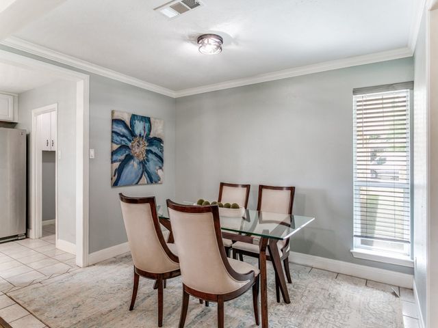 1605 Bedford Oaks Drive, Bedford, TX 76021