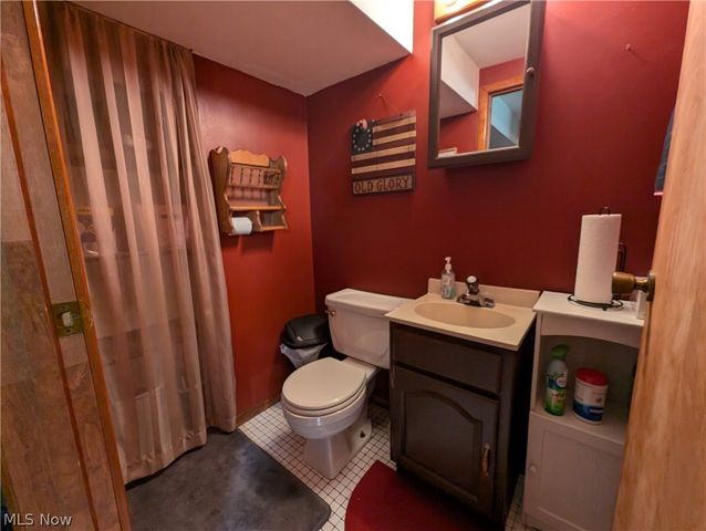 414 E Paige Avenue, Barberton, OH 44203