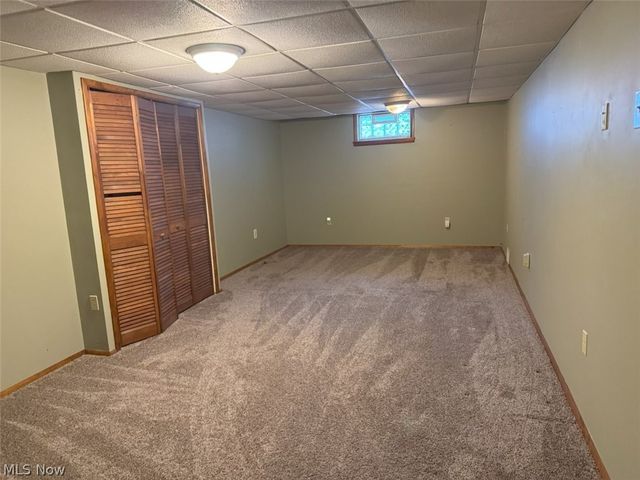 414 E Paige Avenue, Barberton, OH 44203