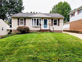 414 E Paige Avenue, Barberton, OH 44203
