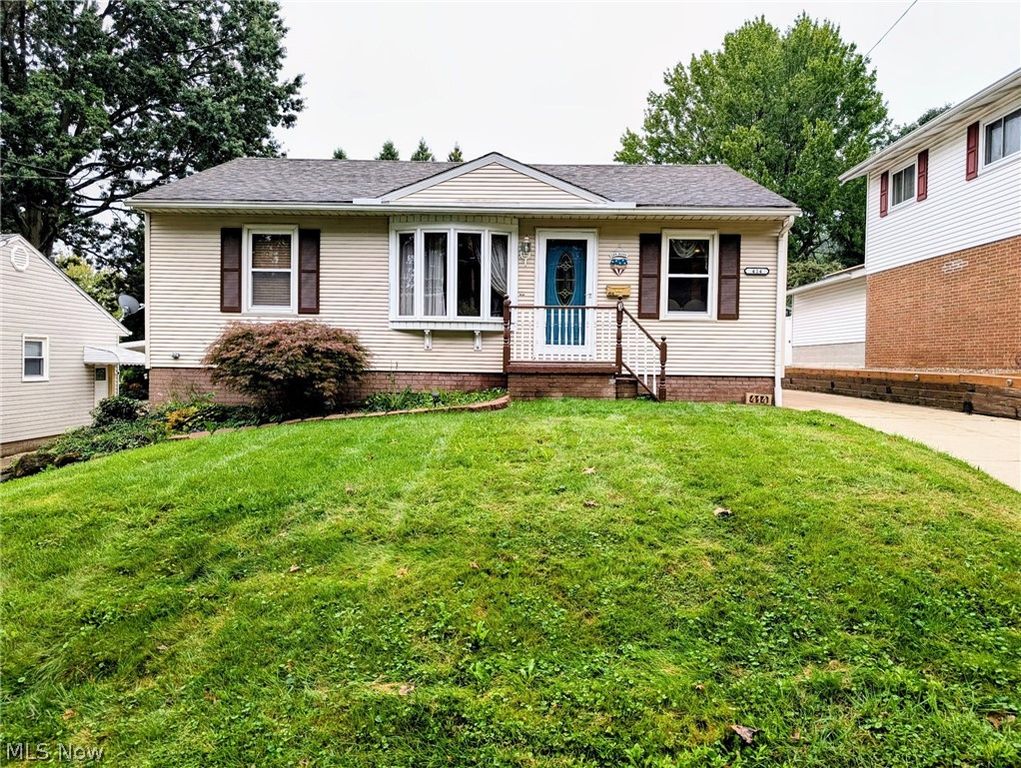 414 E Paige Avenue, Barberton, OH 44203