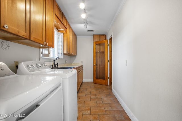 15 Villa Cove Drive, Gulfport, MS 39507