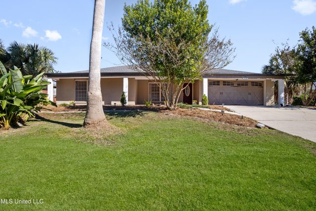 15 Villa Cove Drive, Gulfport, MS 39507