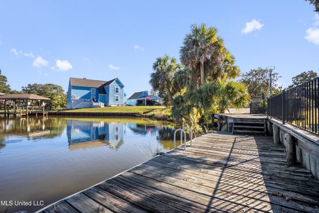 15 Villa Cove Drive, Gulfport, MS 39507