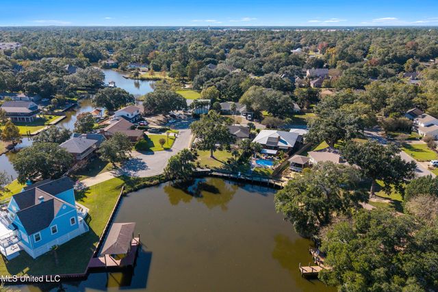 15 Villa Cove Drive, Gulfport, MS 39507