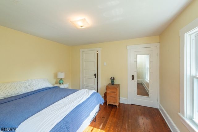 38 Linden Ave, Stanhope Boro, NJ 07874