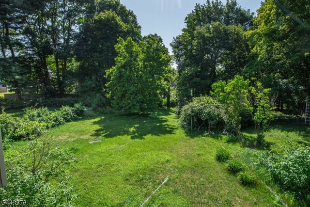 38 Linden Ave, Stanhope Boro, NJ 07874