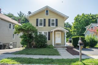 38 Linden Ave, Stanhope Boro, NJ 07874