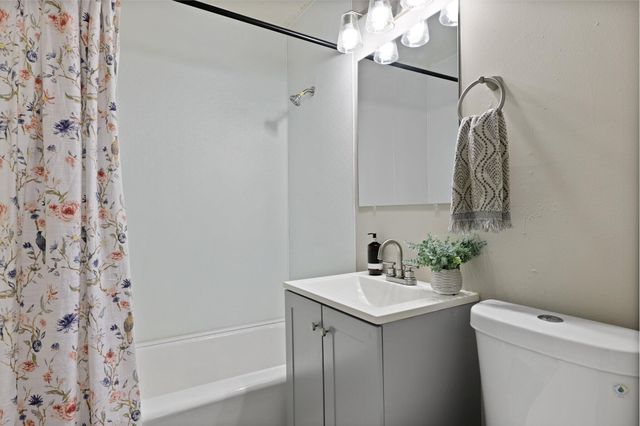 2671 Olympia Avenue, North Charleston, SC 29405