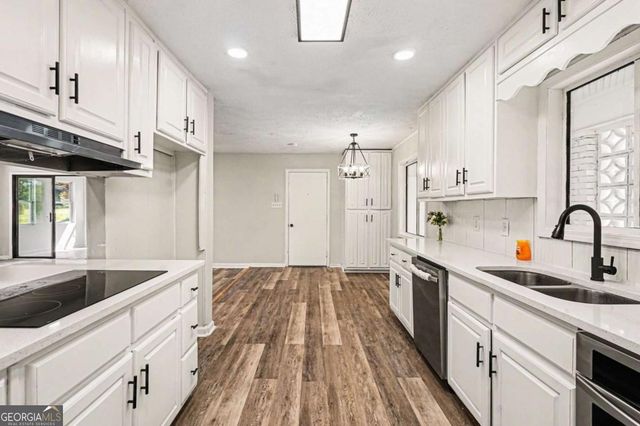 2500 AMALFI Drive, Conyers, GA 30012