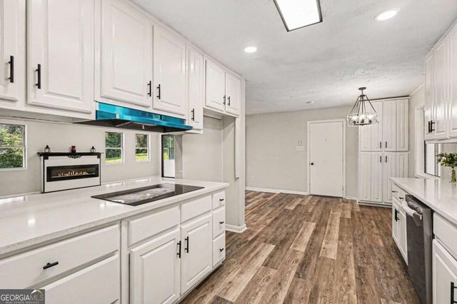 2500 AMALFI Drive, Conyers, GA 30012