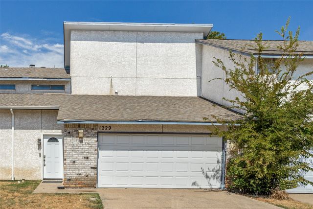 1229 Forest Cove Lane, Garland, TX 75040