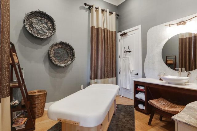 200 River Vista Drive 402, Atlanta, GA 30339