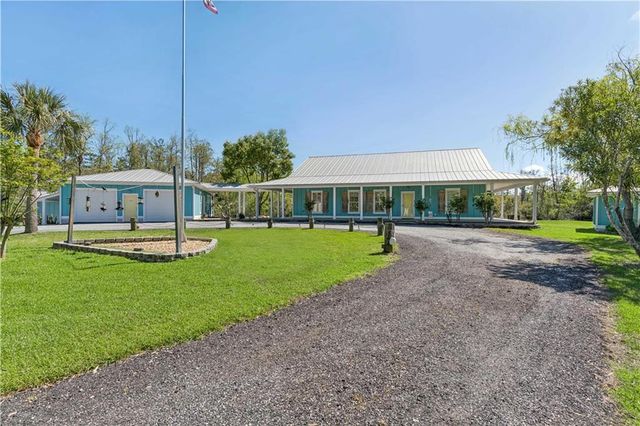 6370 Dover Bluff Road, Waverly, GA 31565