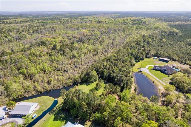 6370 Dover Bluff Road, Waverly, GA 31565