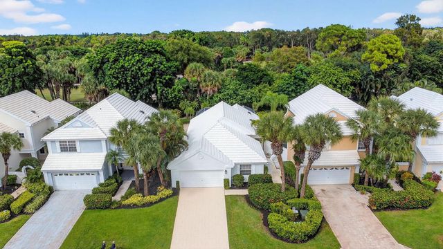9333 Heathridge Drive, West Palm Beach, FL 33411