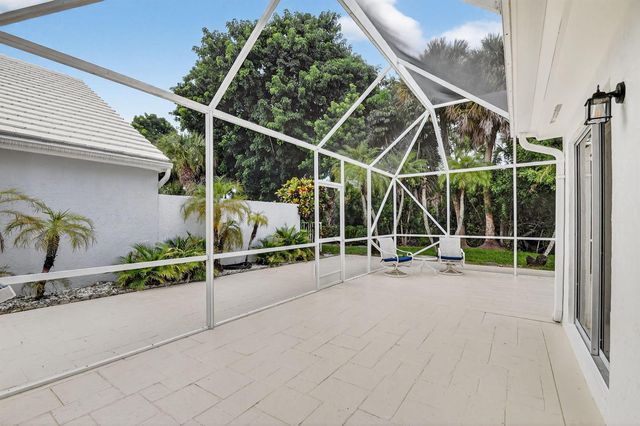9333 Heathridge Drive, West Palm Beach, FL 33411
