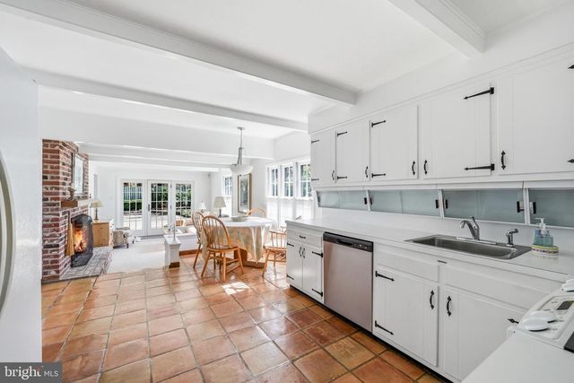 150 PEARL CROFT RD, Cherry Hill, NJ 08034