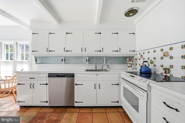 150 PEARL CROFT RD, Cherry Hill, NJ 08034