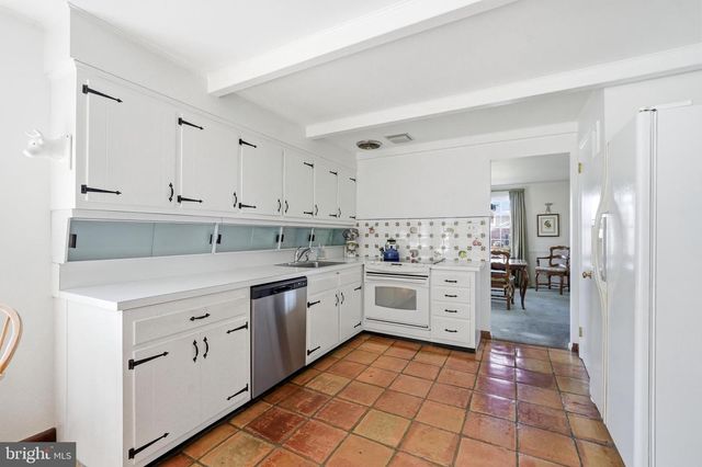 150 PEARL CROFT RD, Cherry Hill, NJ 08034