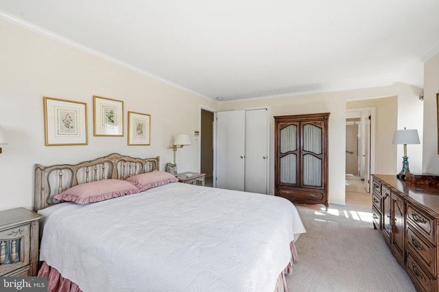 150 PEARL CROFT RD, Cherry Hill, NJ 08034