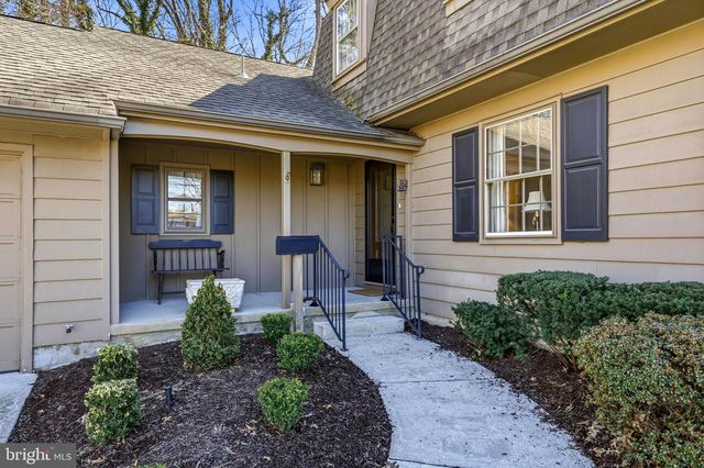 150 PEARL CROFT RD, Cherry Hill, NJ 08034