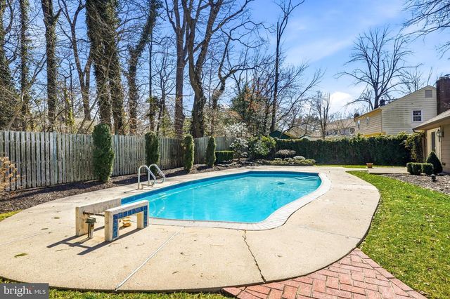 150 PEARL CROFT RD, Cherry Hill, NJ 08034