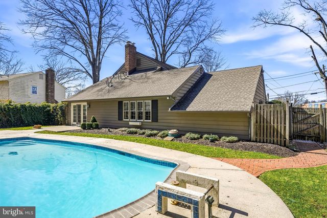 150 PEARL CROFT RD, Cherry Hill, NJ 08034