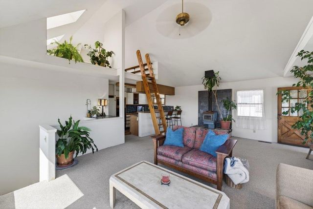 1010 Pelton Avenue, Santa Cruz, CA 95060