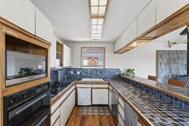 1010 Pelton Avenue, Santa Cruz, CA 95060