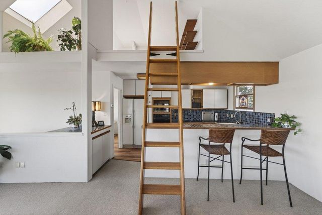 1010 Pelton Avenue, Santa Cruz, CA 95060