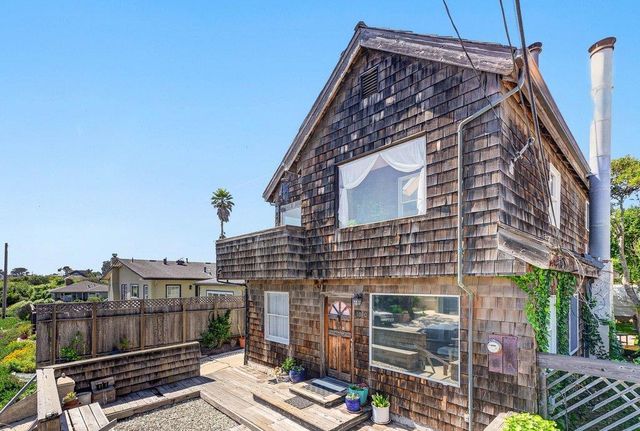 1010 Pelton Avenue, Santa Cruz, CA 95060