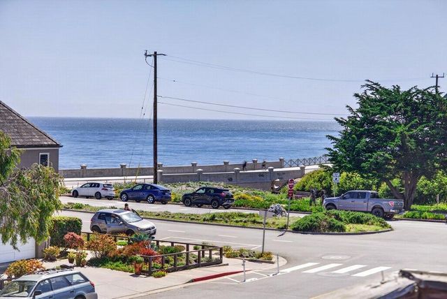 1010 Pelton Avenue, Santa Cruz, CA 95060