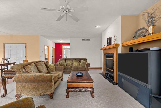 2282 WILLOW WAY DRIVE, Oshkosh, WI 54904